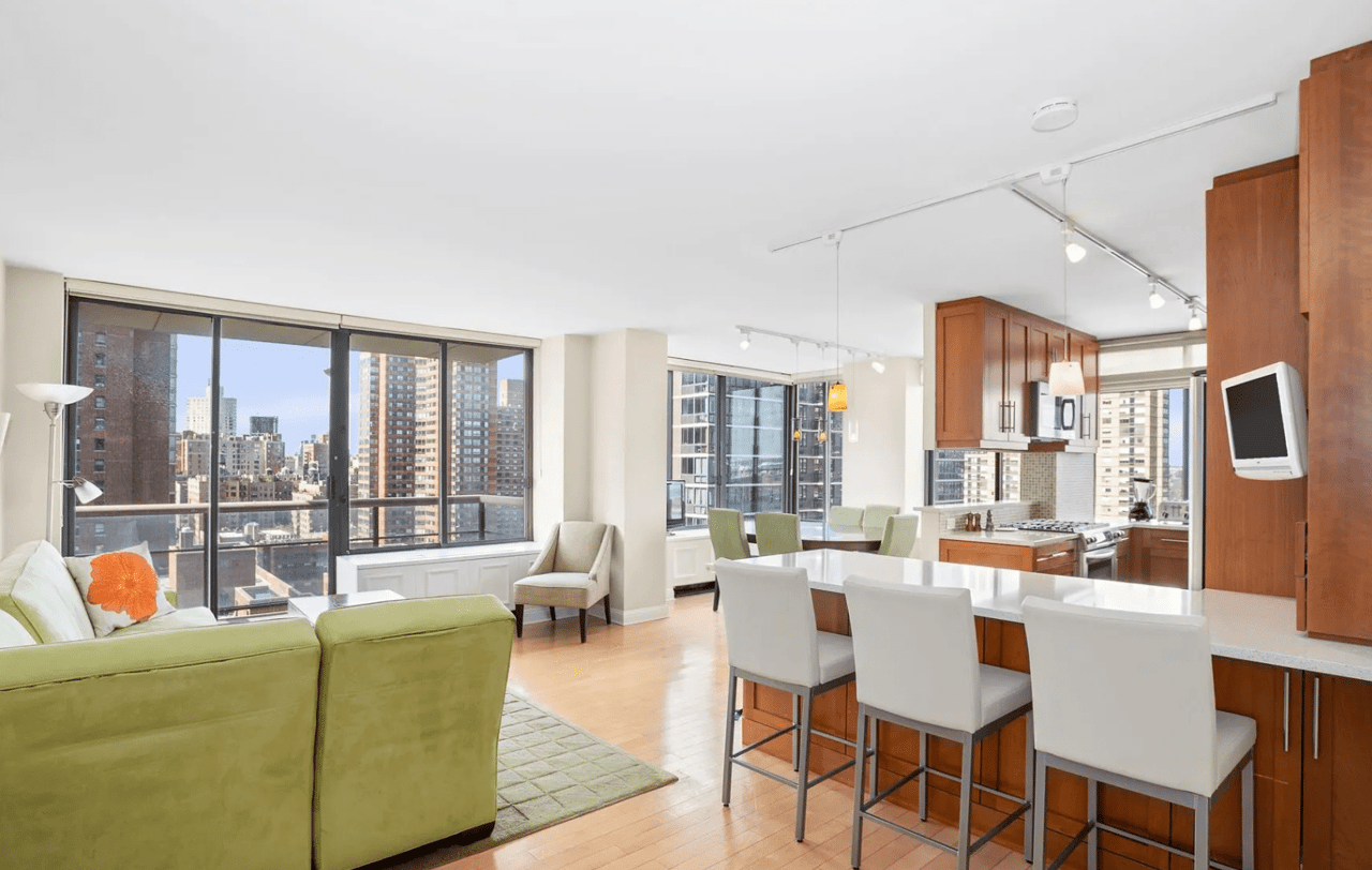 300 E 93rd St, #25ABC