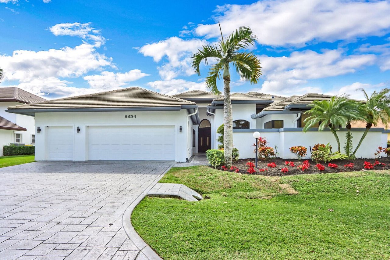 8854 SE N Passage Way