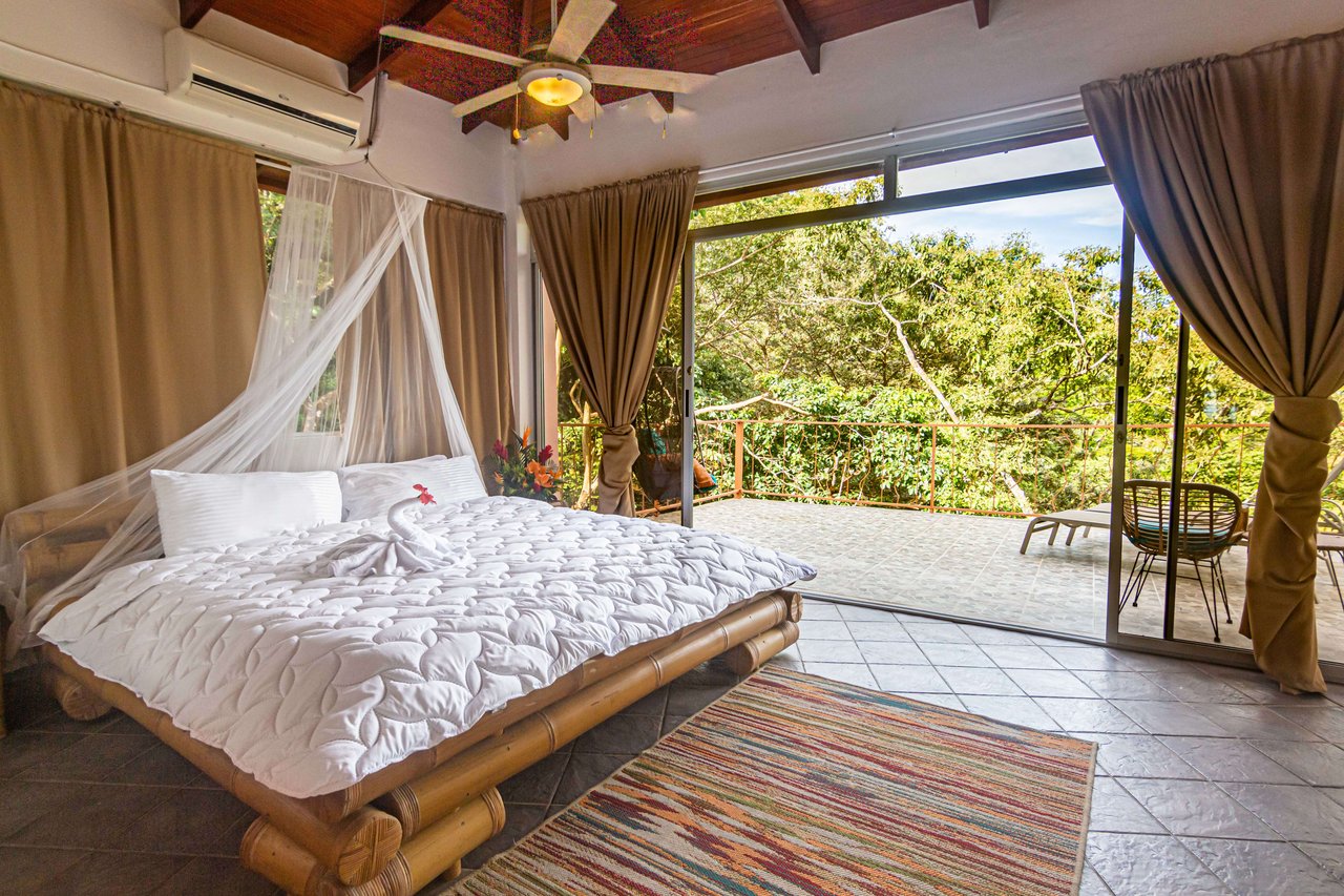 Casa Jacana, Manuel Antonio Estates- Luxury getaway that pays for itself