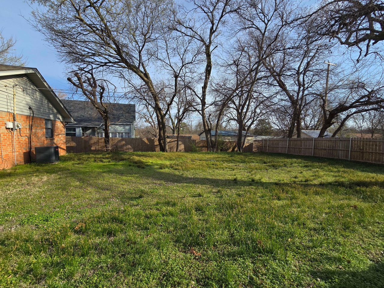 807 N Beard