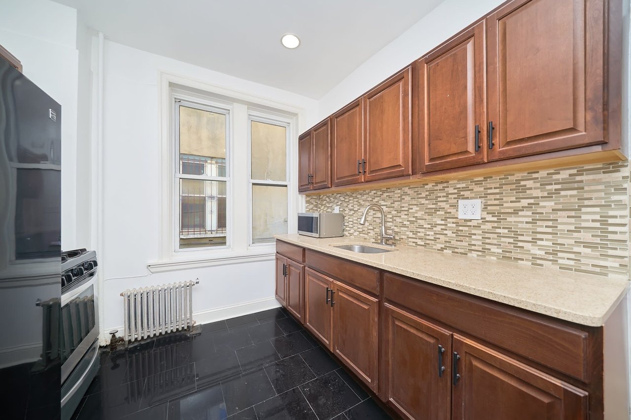 106 E 32nd Street Unit: #2