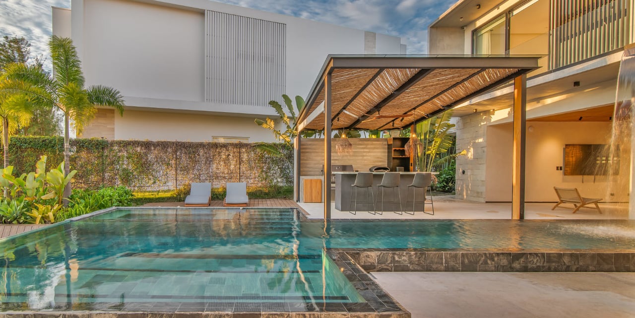 Contemporary Tropical Golf Estate, Santa Ana, San Jose