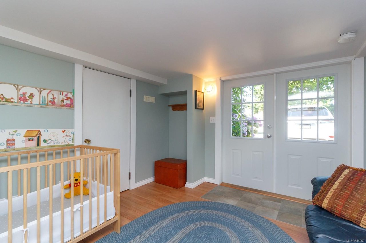 1937 Carrick St