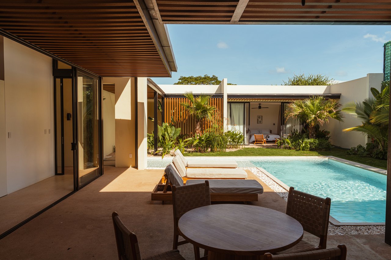 Tropical Modern Four Bedroom Home, Tamarindo, Guanacaste