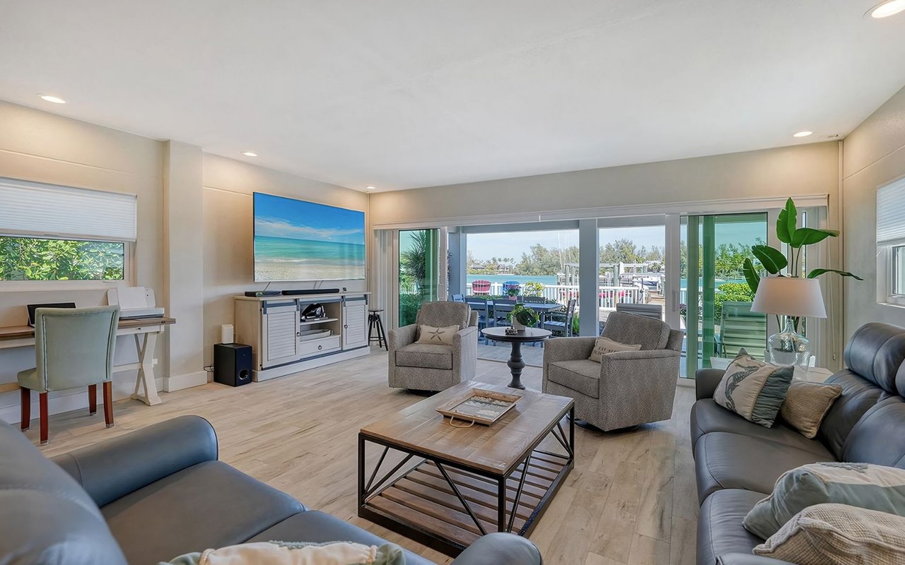 Renting Out Your Luxury Home: Assessing the Pros and Cons