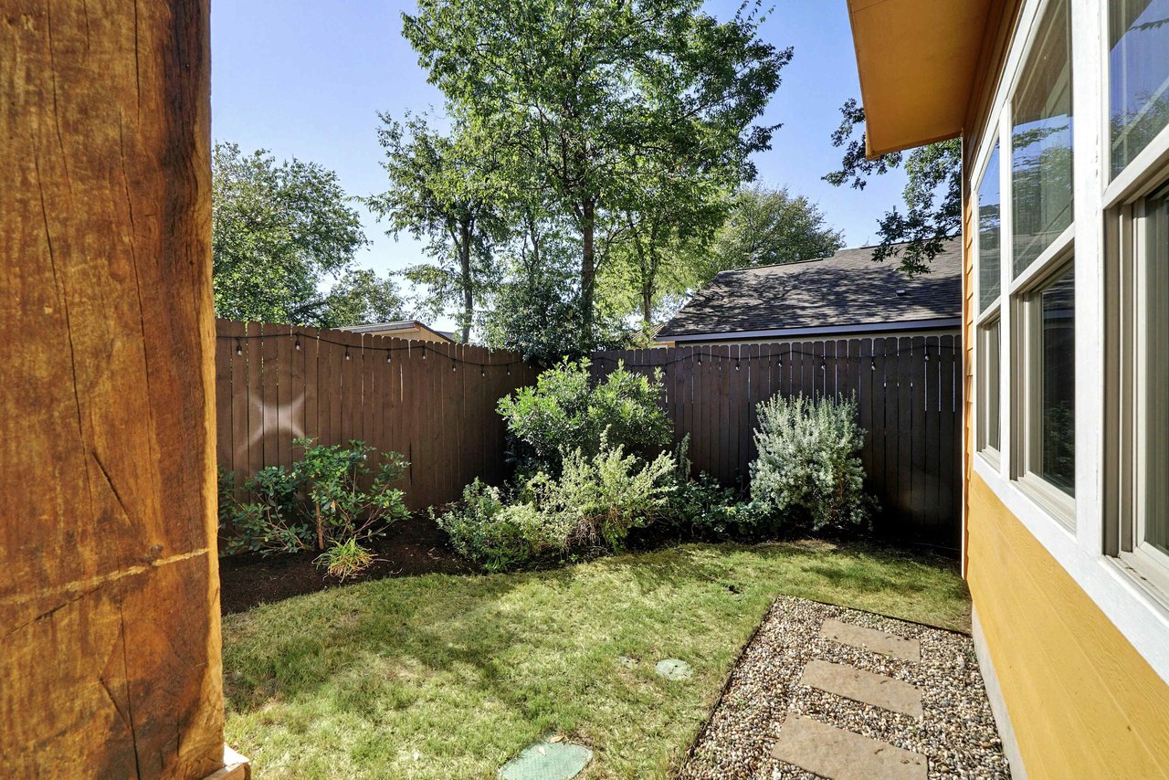 Modern Crestview Two-story Home: Updated Primary Bath, New Roof – Investor Friendly!