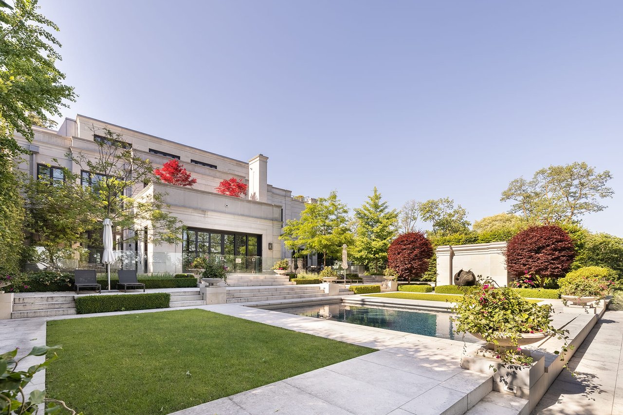 Casa Loma Estate