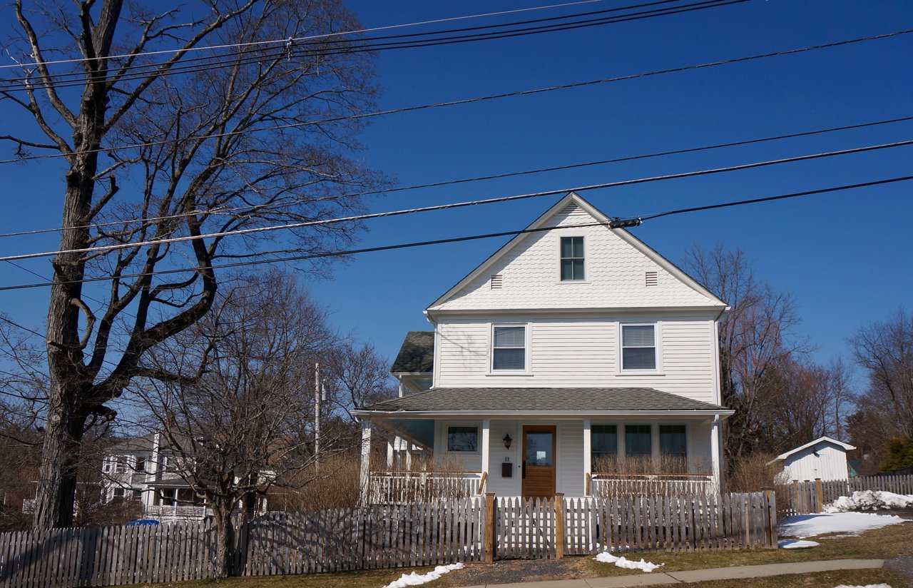 CASTLE HILL HOUSE