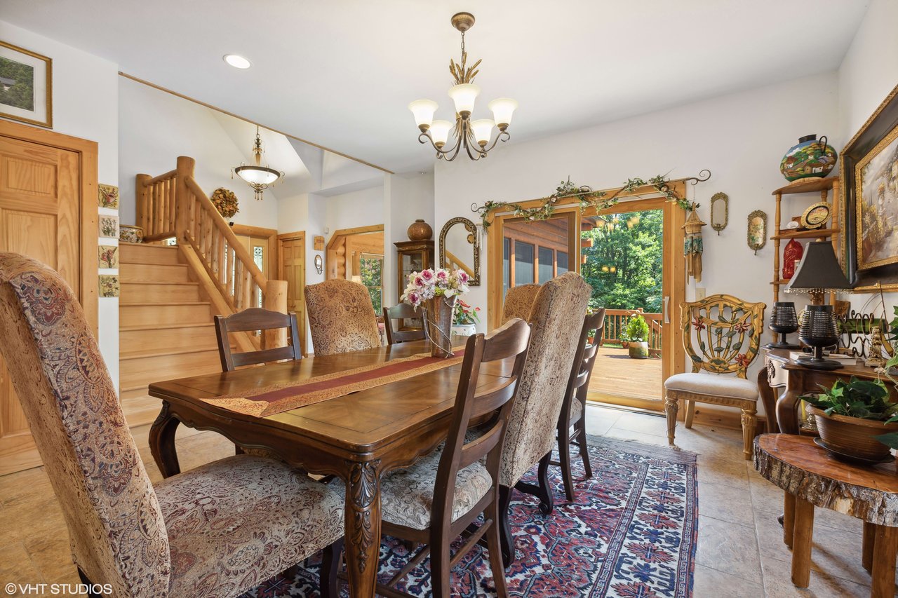 dining room, Ultra Luxury Living International Real Estate Miami Chicago