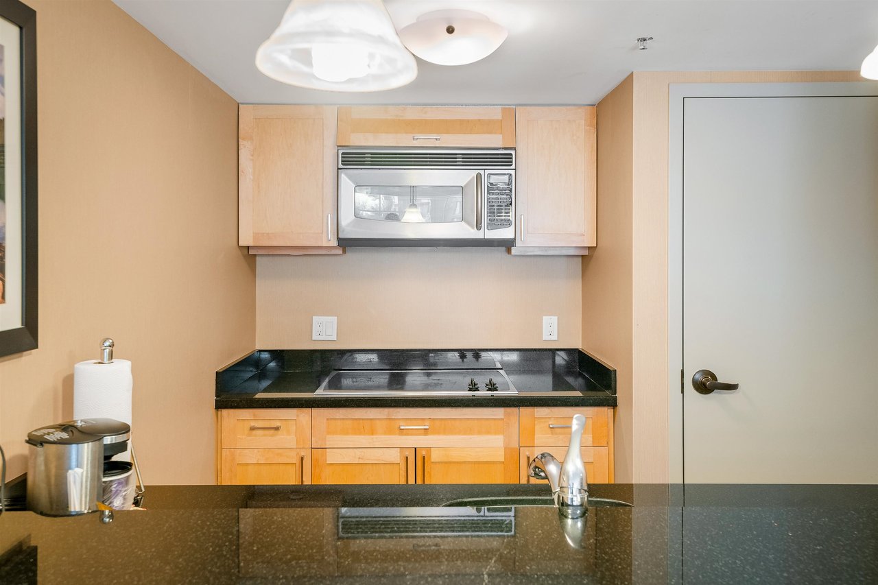 428/430-4050 Whistler Wy