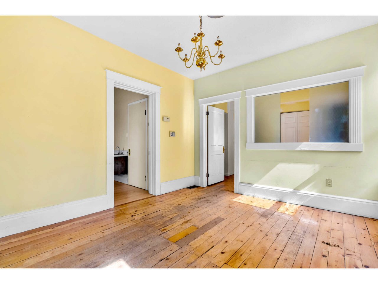 131 Chisholm St