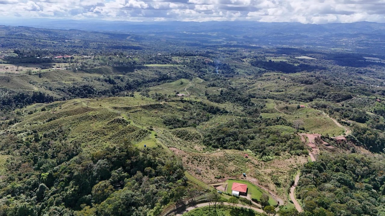 River and Waterfall Ranch, Perez Zeledon, San Jose