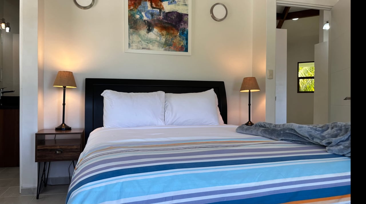 Uvita Home with Additional Lot Zoned Residential/Commercial