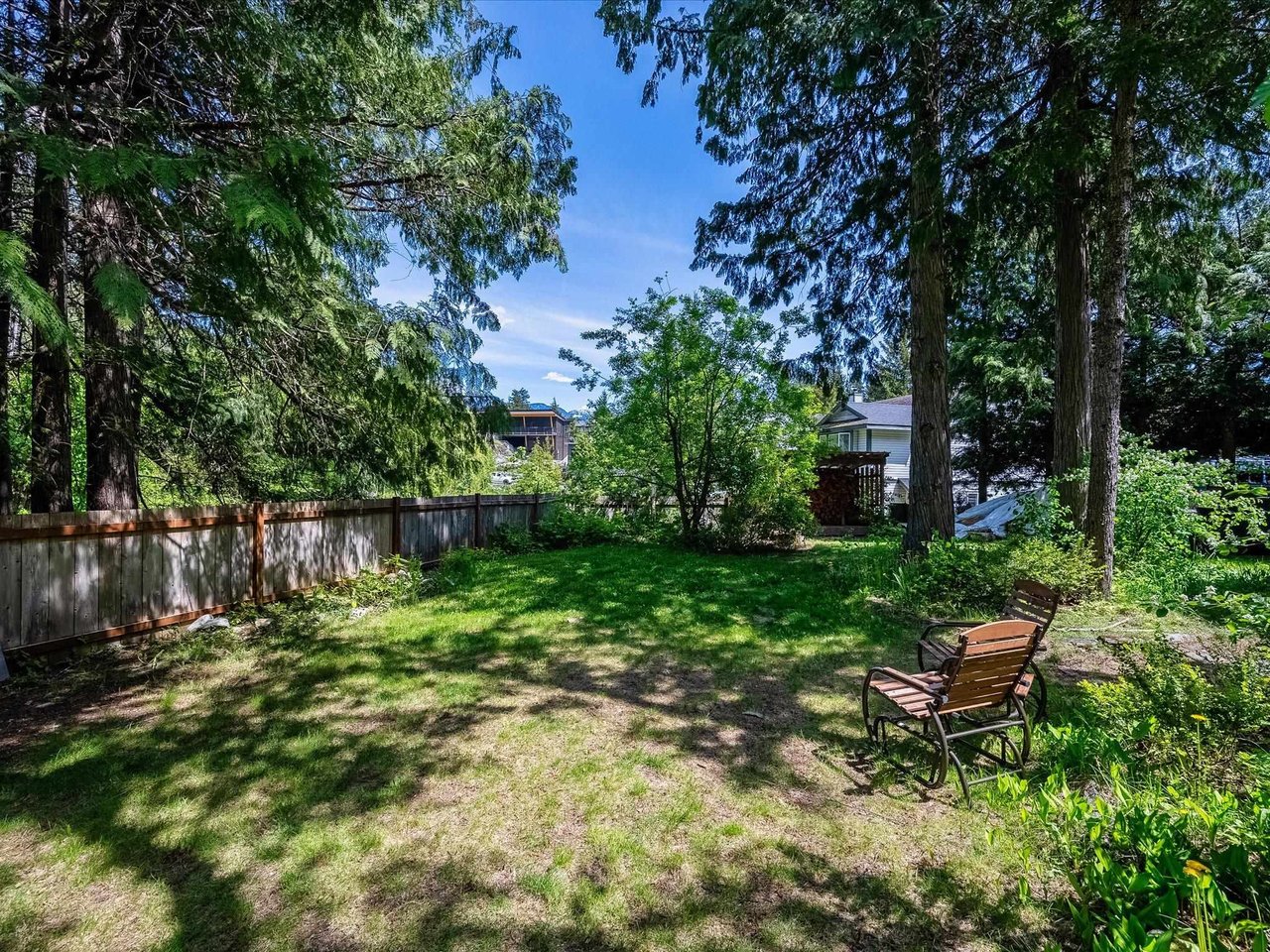 1349 Elmwood Dr
