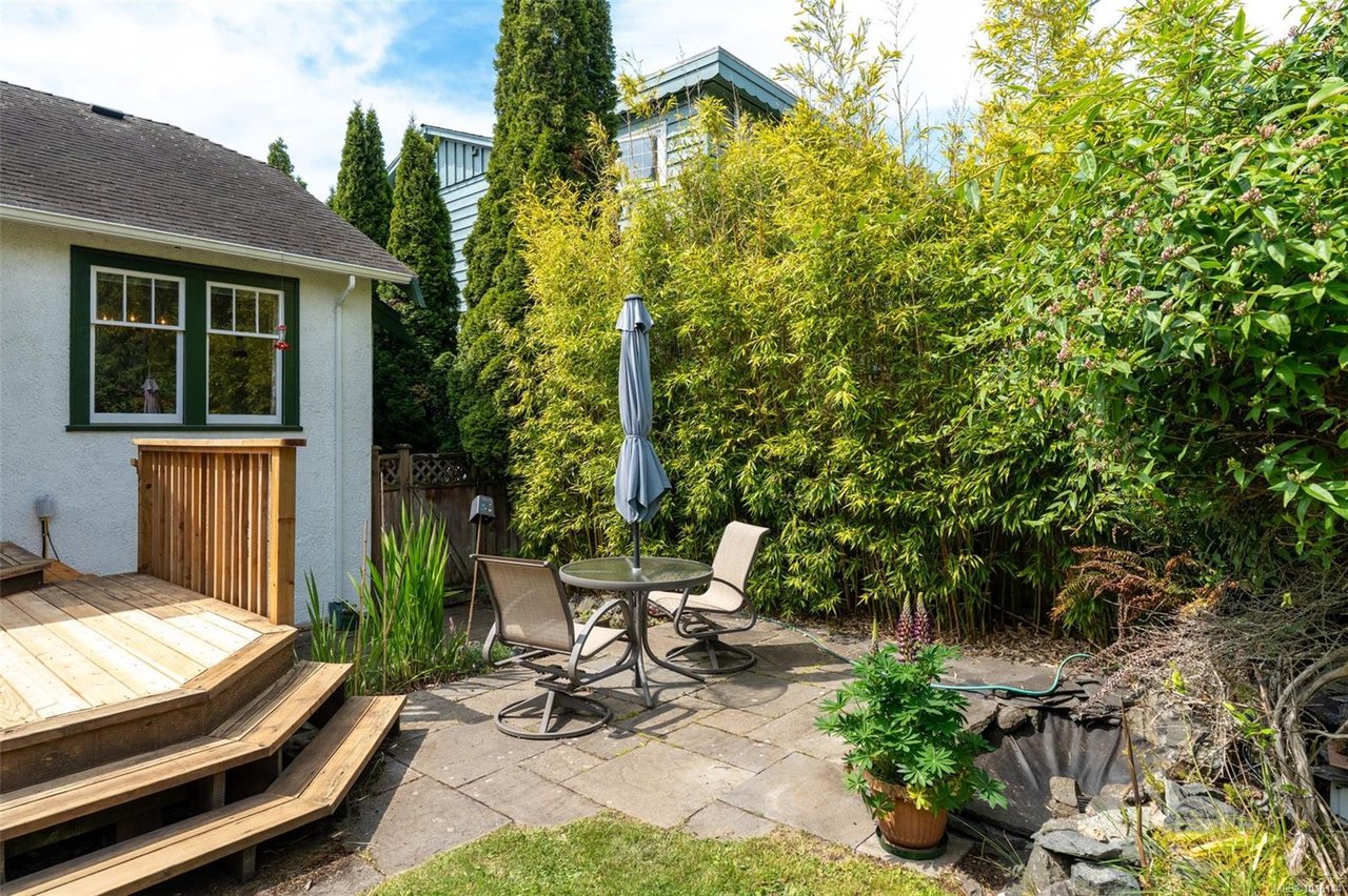 1924 Forrester St, Saanich