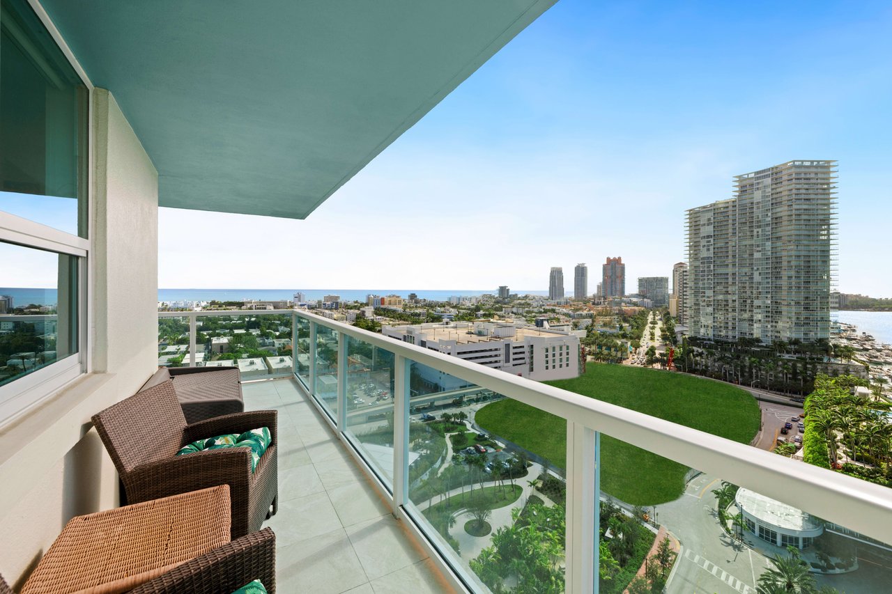 650 West Ave Unit: 2102