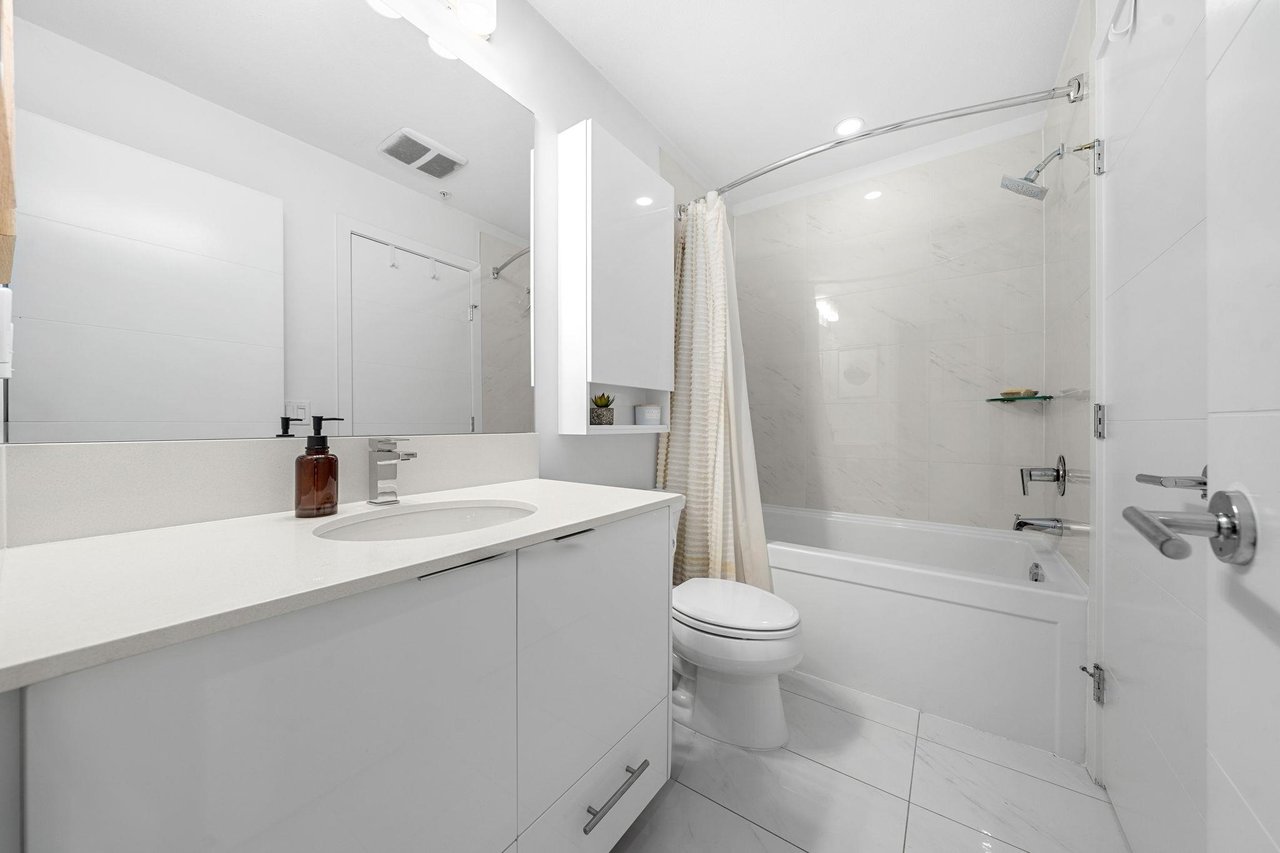 620-723 W 3rd Street, North Vancouver