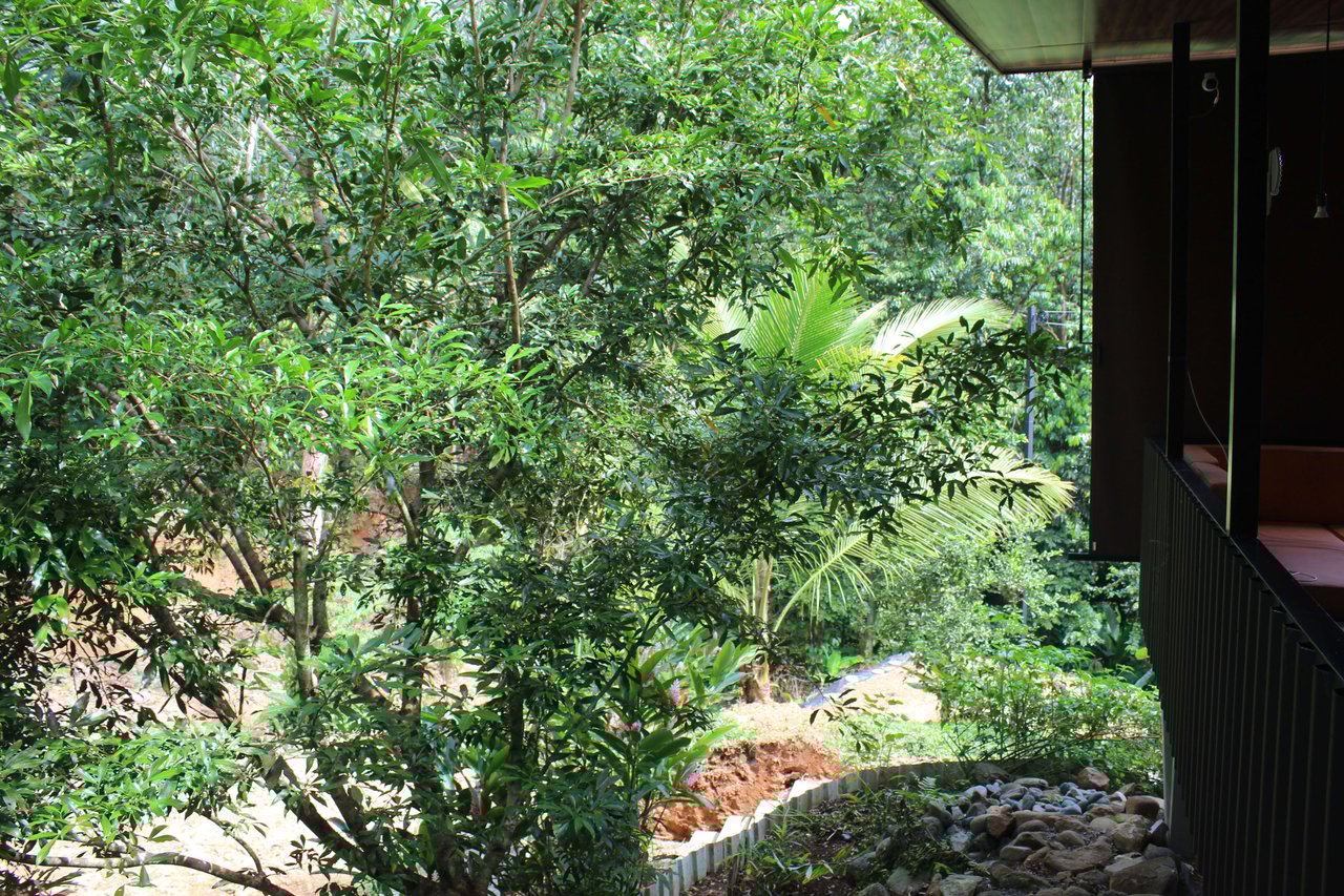 Spacious 2 Bedroom Minutes to the Beach