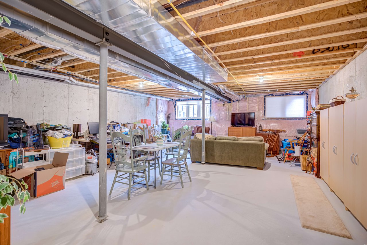 6 Dreamland Lane