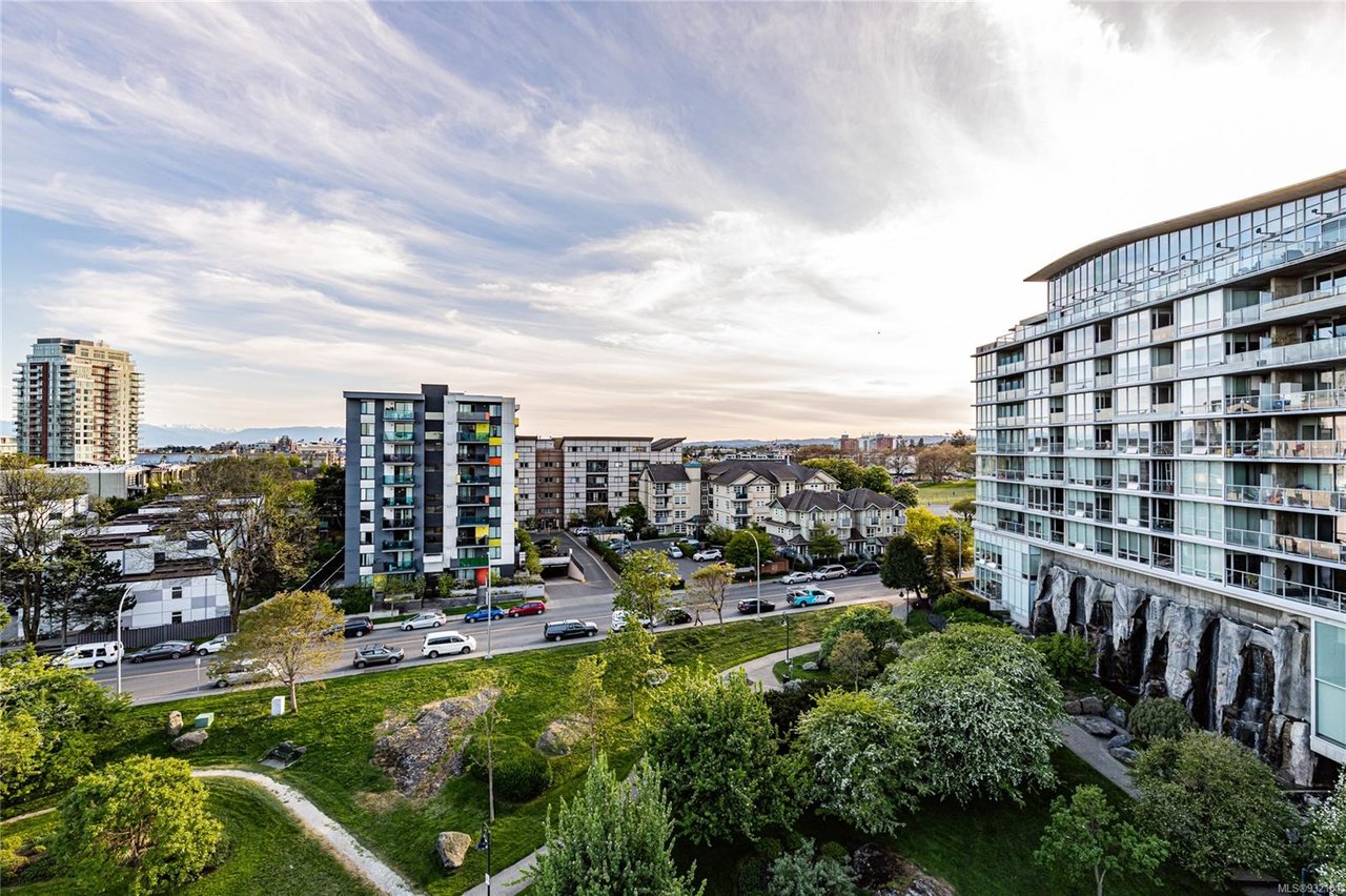 801-399 Tyee Rd