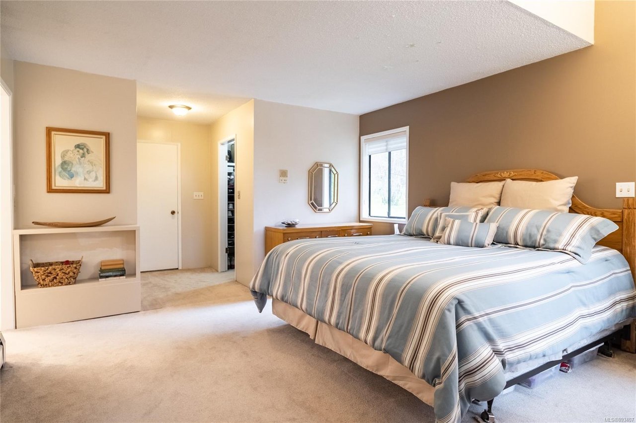 4105 Bridlewood Crt
