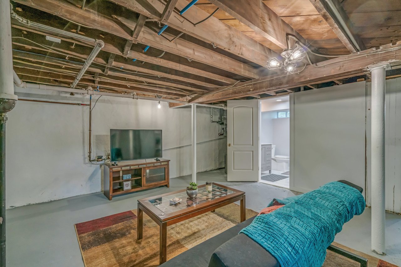 147 Pasadena Place