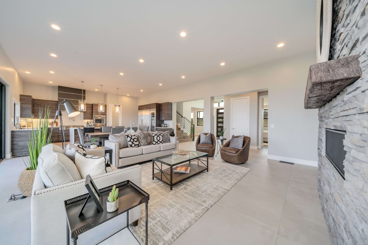 3927 Rincon Ridge Drive