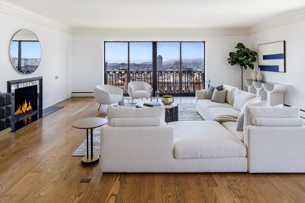 2,027 SqFt Corner View Condo On Nob Hill