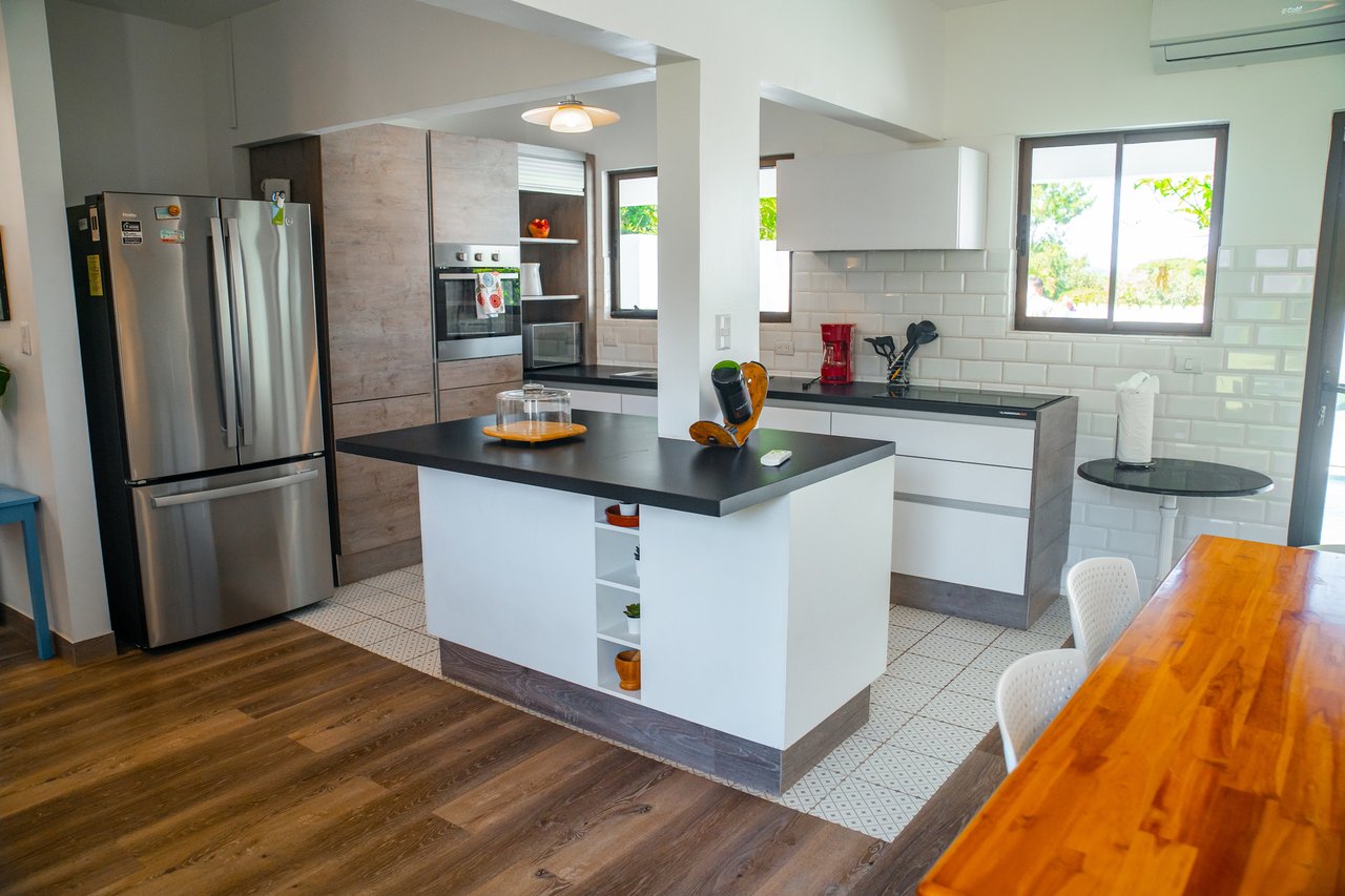 Modern Tropical Valley View Home, Tamarindo, Guanacaste