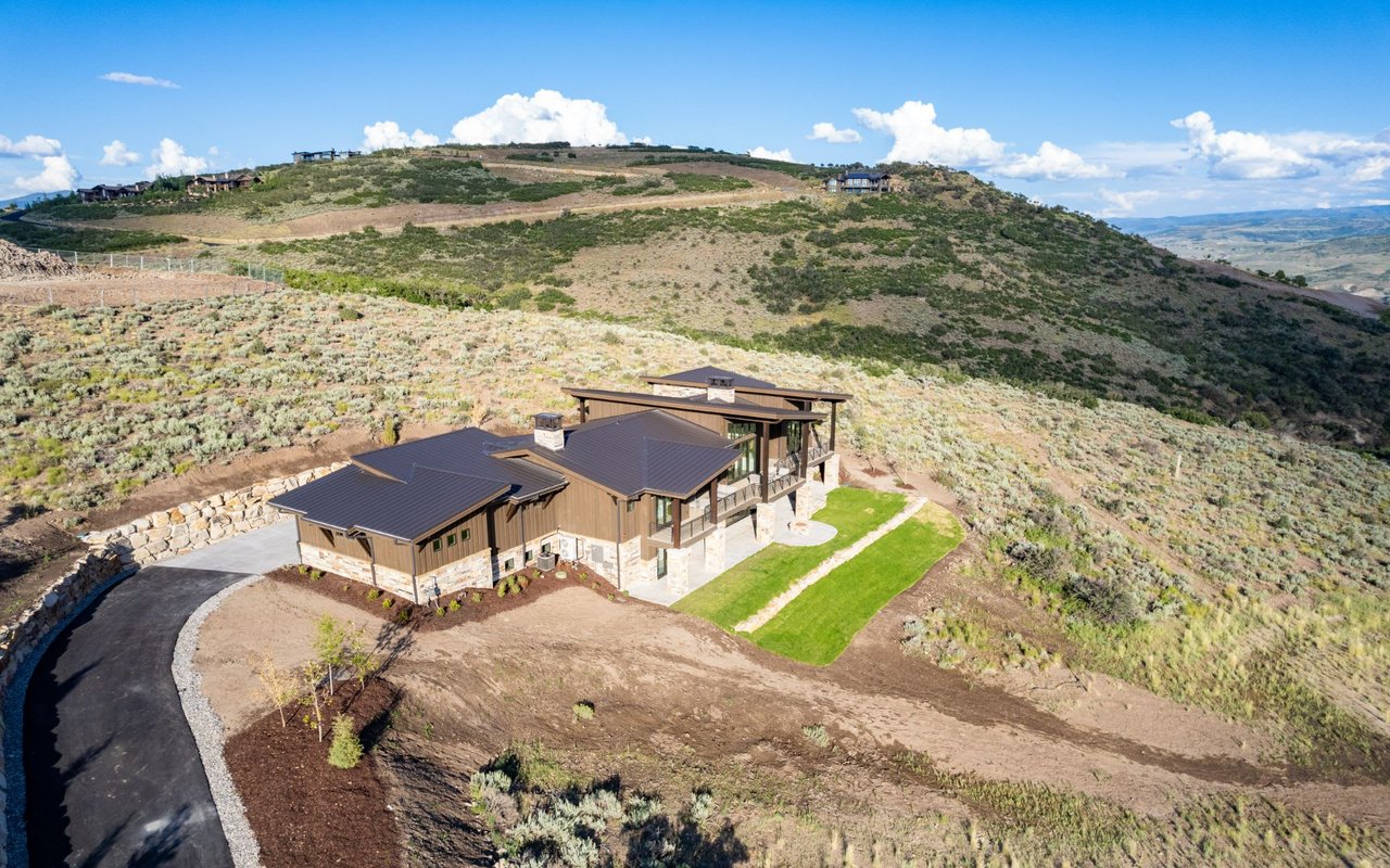 9448 N Sleeping Rock Cir
