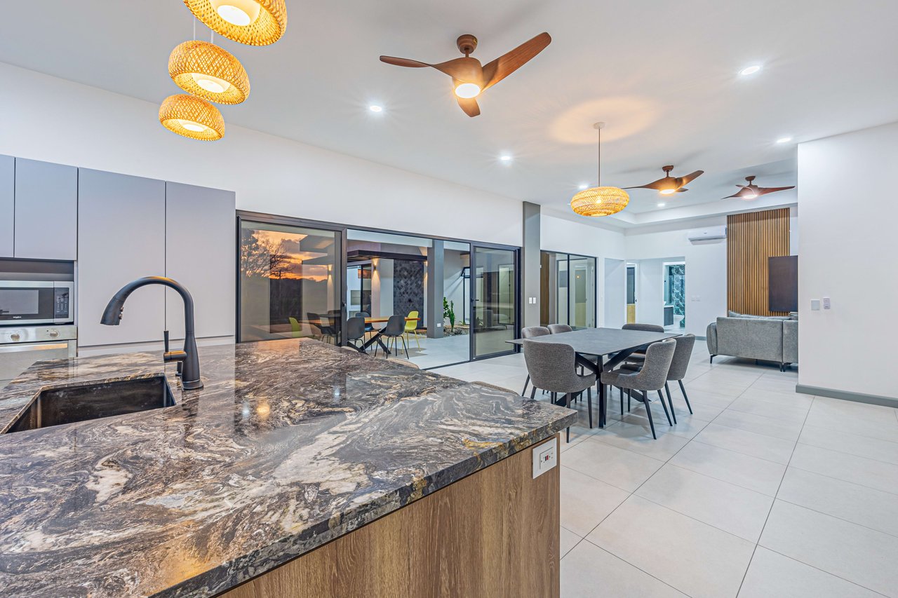 Casa Morfa: Brand New Home in Uvita's Premier Neighborhood
