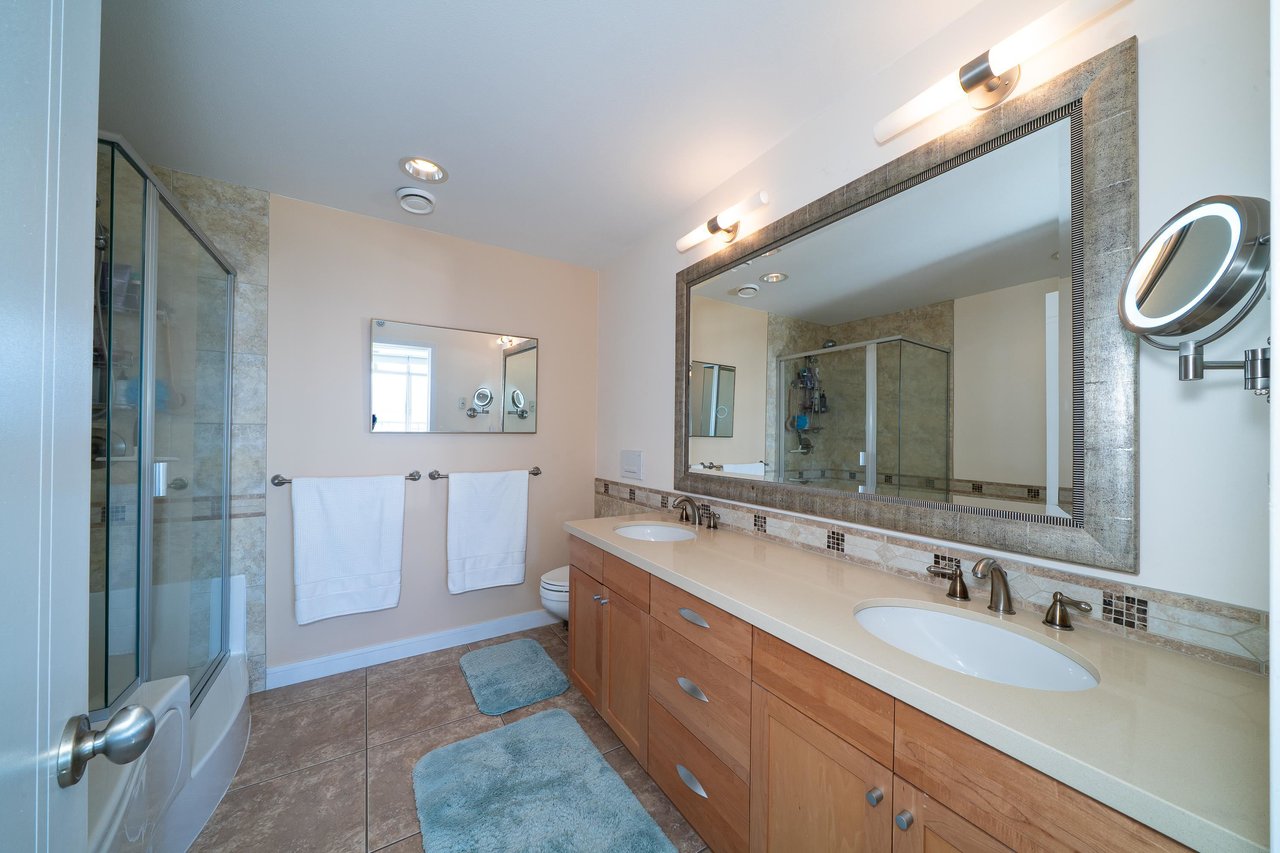 8664 Seascape Dr