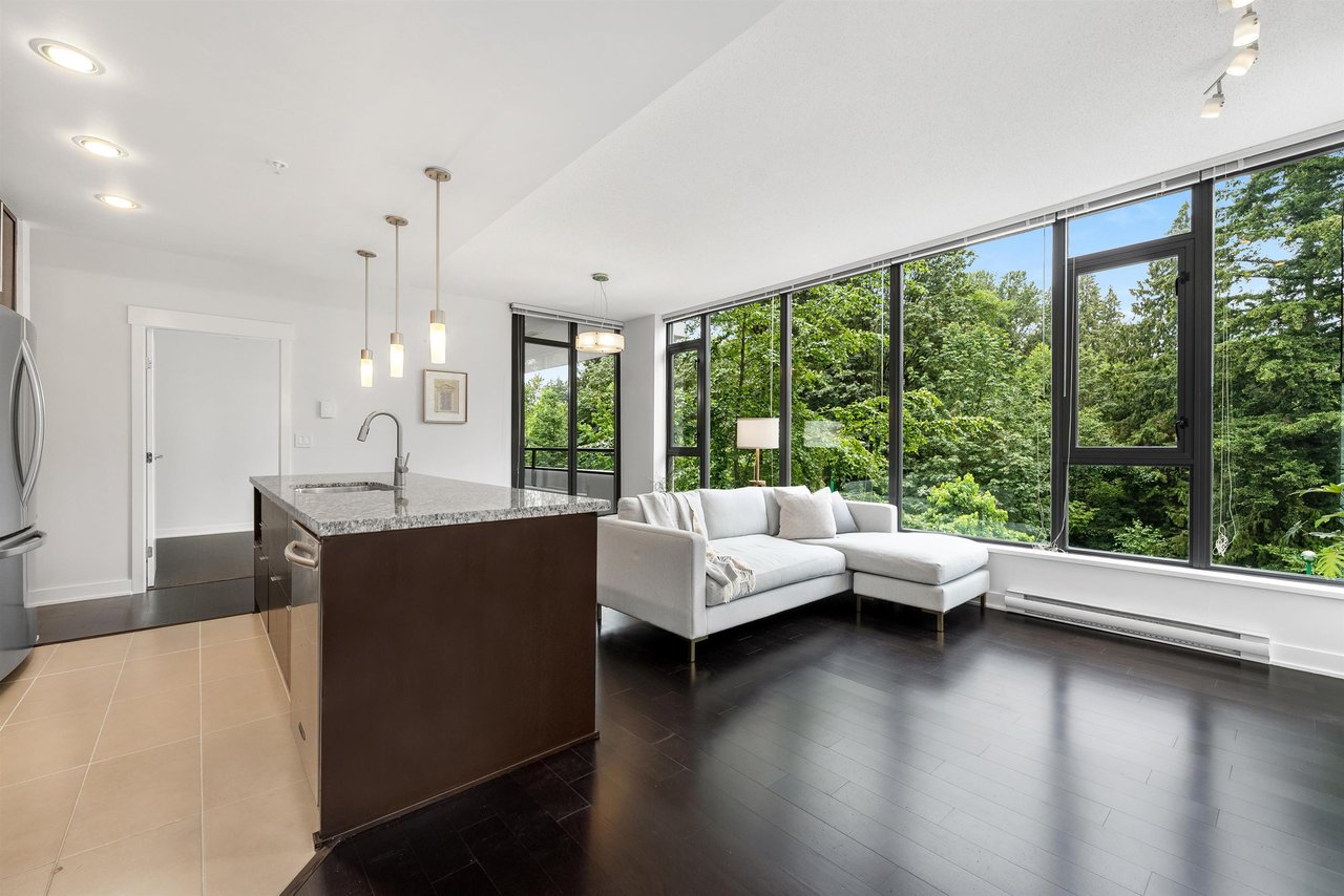 303-7088 18th Ave