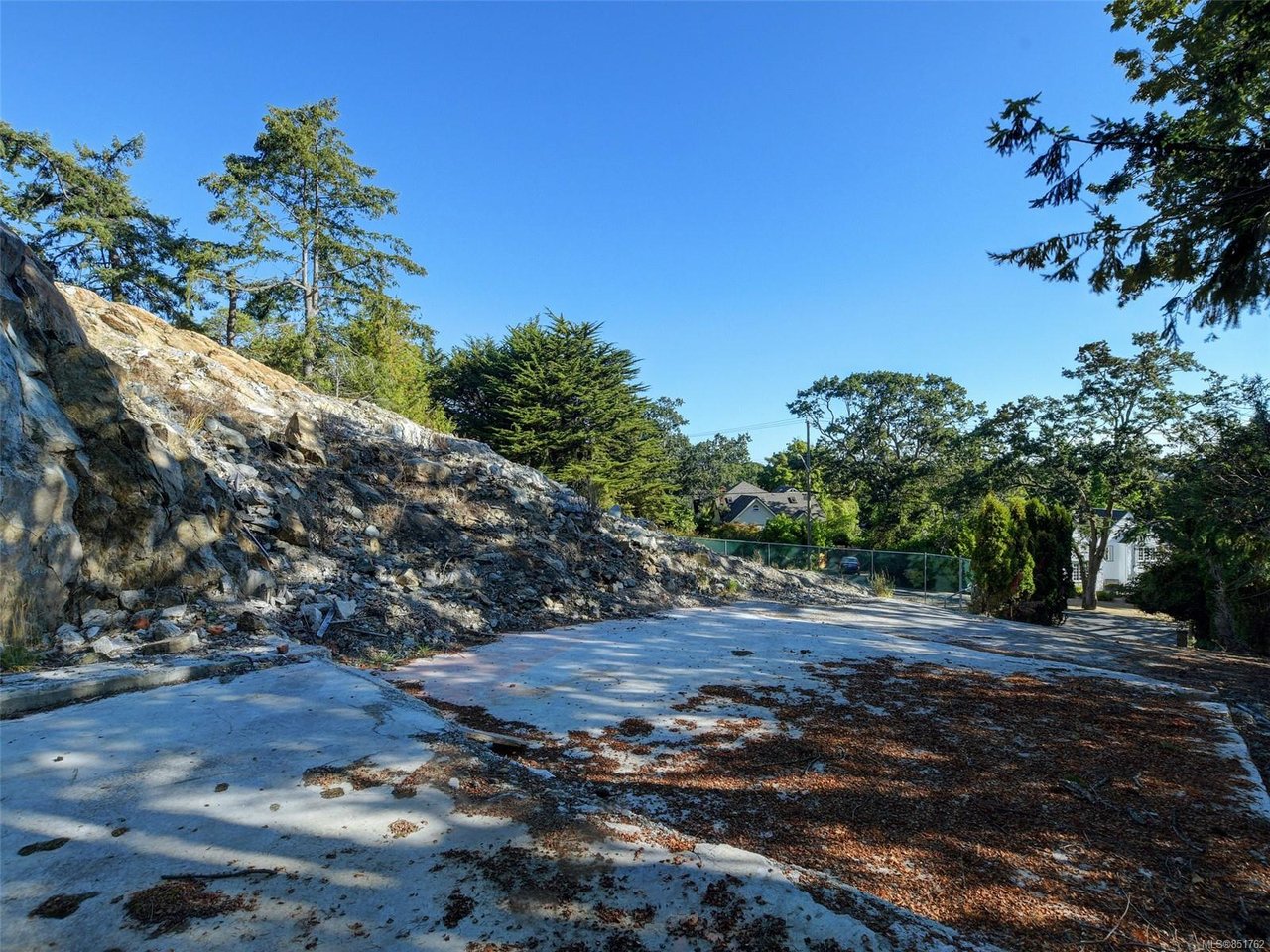 57 Beach Dr
