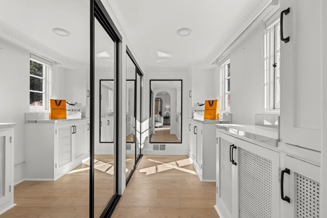 Amber Villa