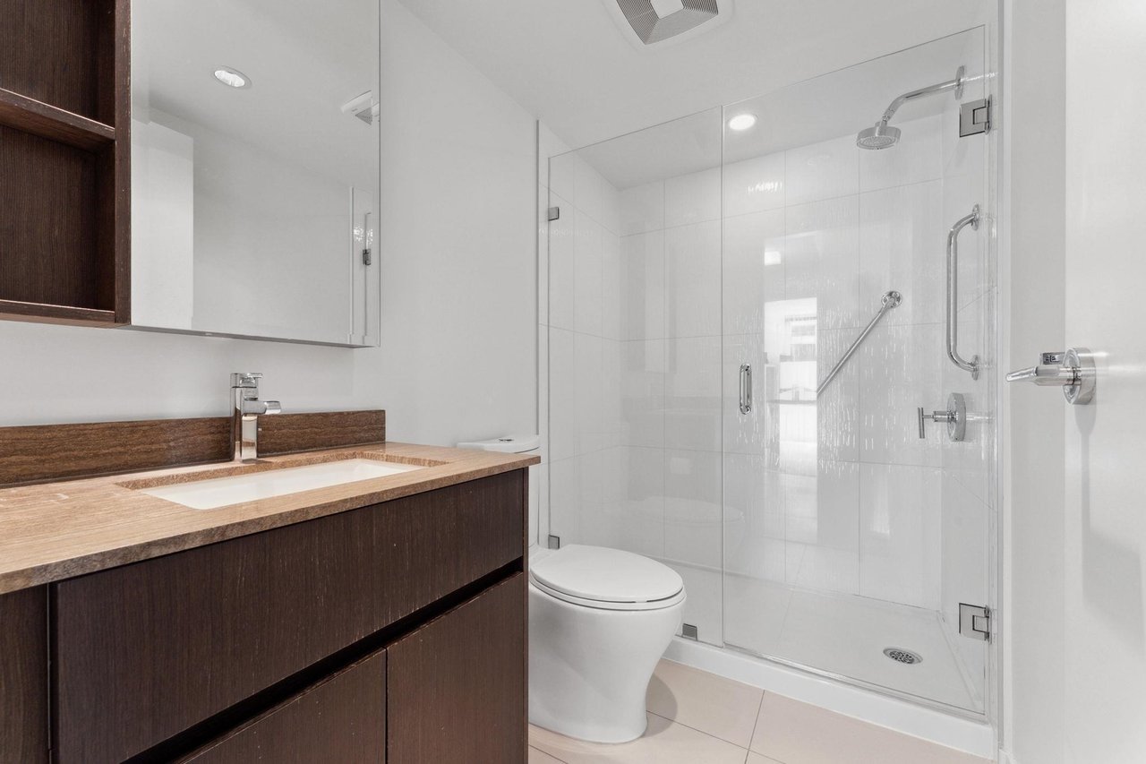 713-7988 Ackroyd Rd