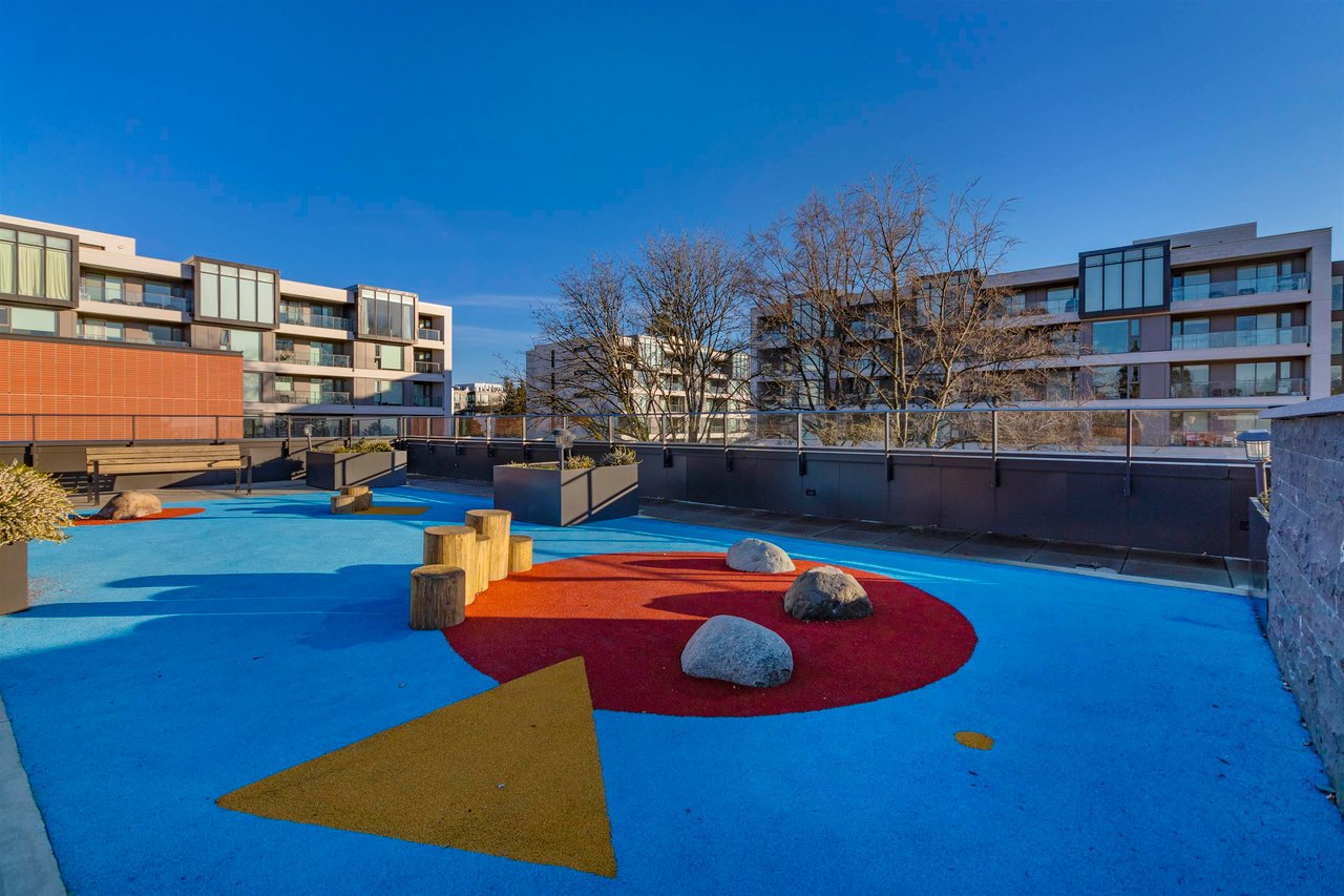 316-7128 Adera St
