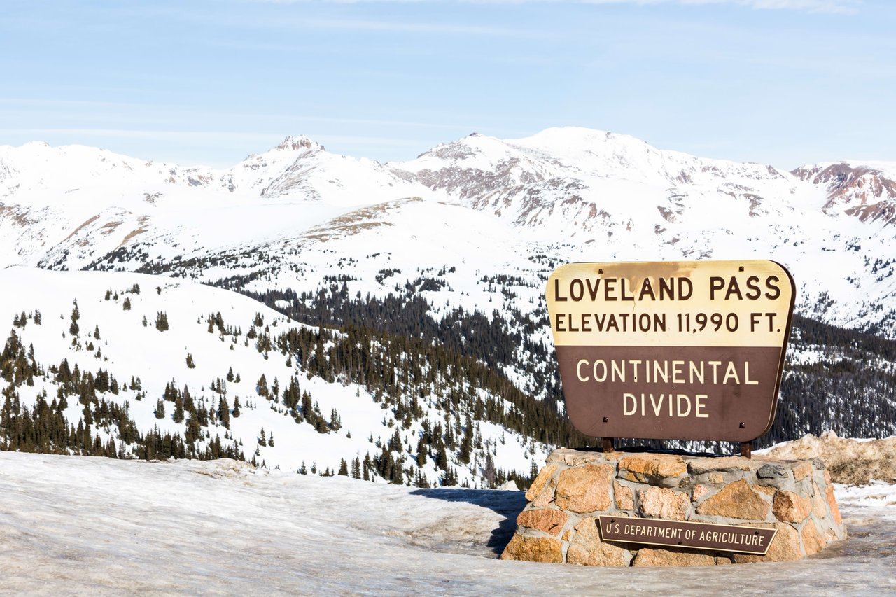 Escape to the Slopes: A Day Trip to Loveland Ski Mountain