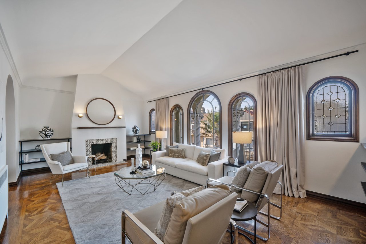 EXCEPTIONAL MARINA HOME