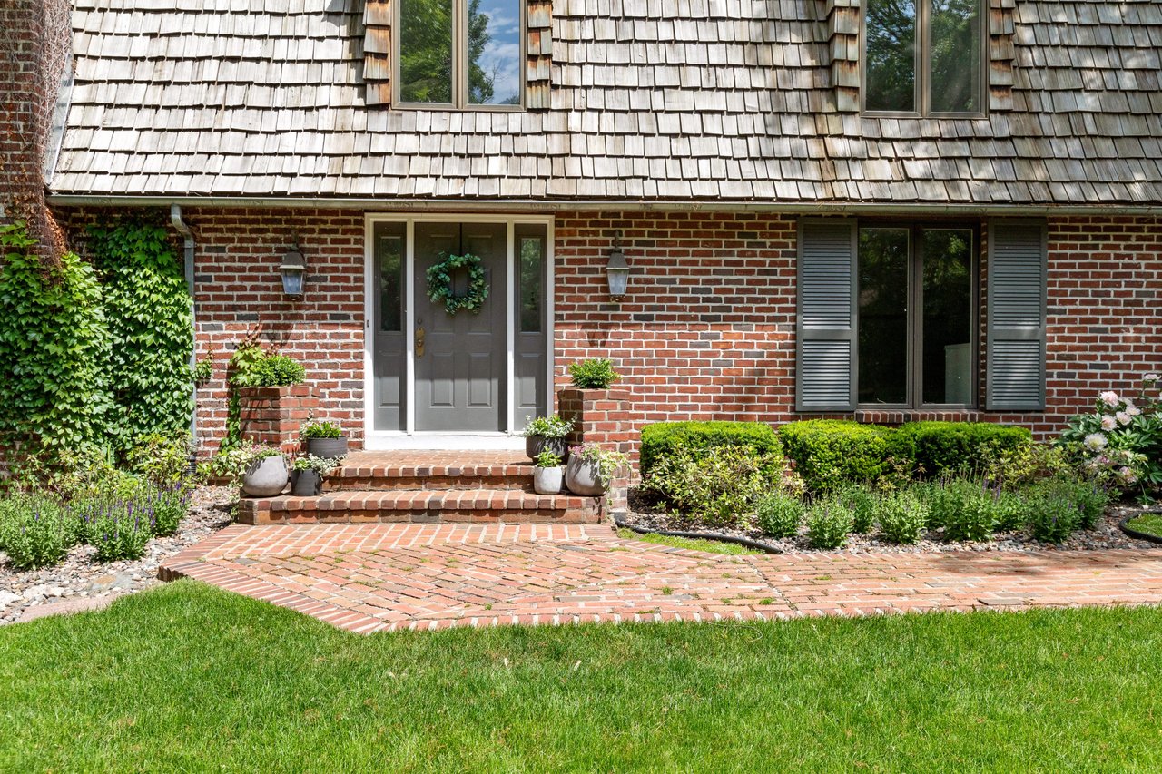 Here It Is! Close in Wayzata Home with Every Amenity!