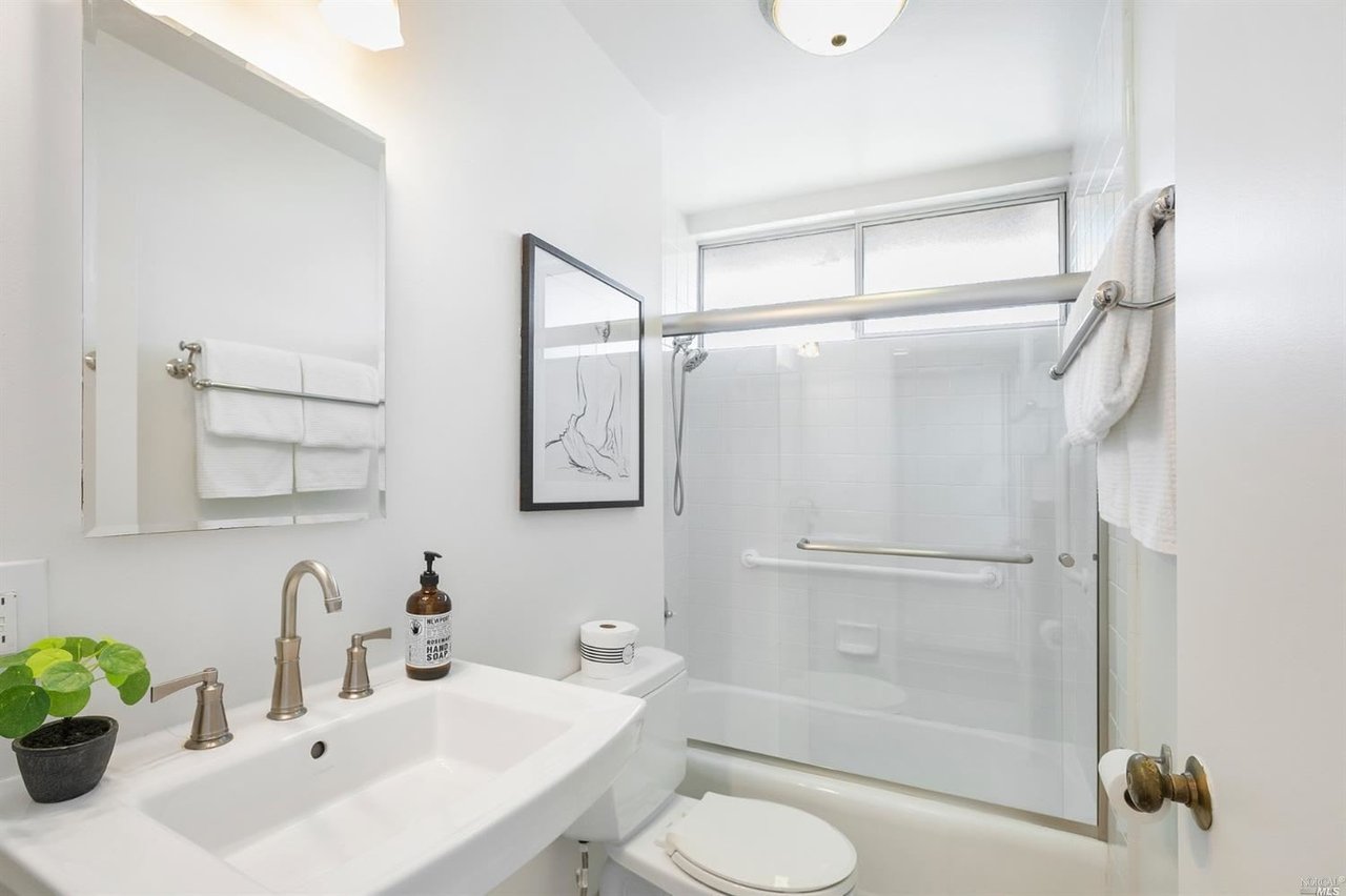 Charming Tiburon Condo
