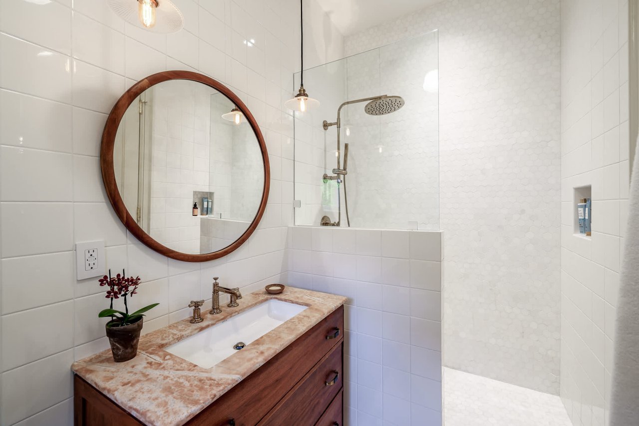 Centrally Nestled In Lytton Park