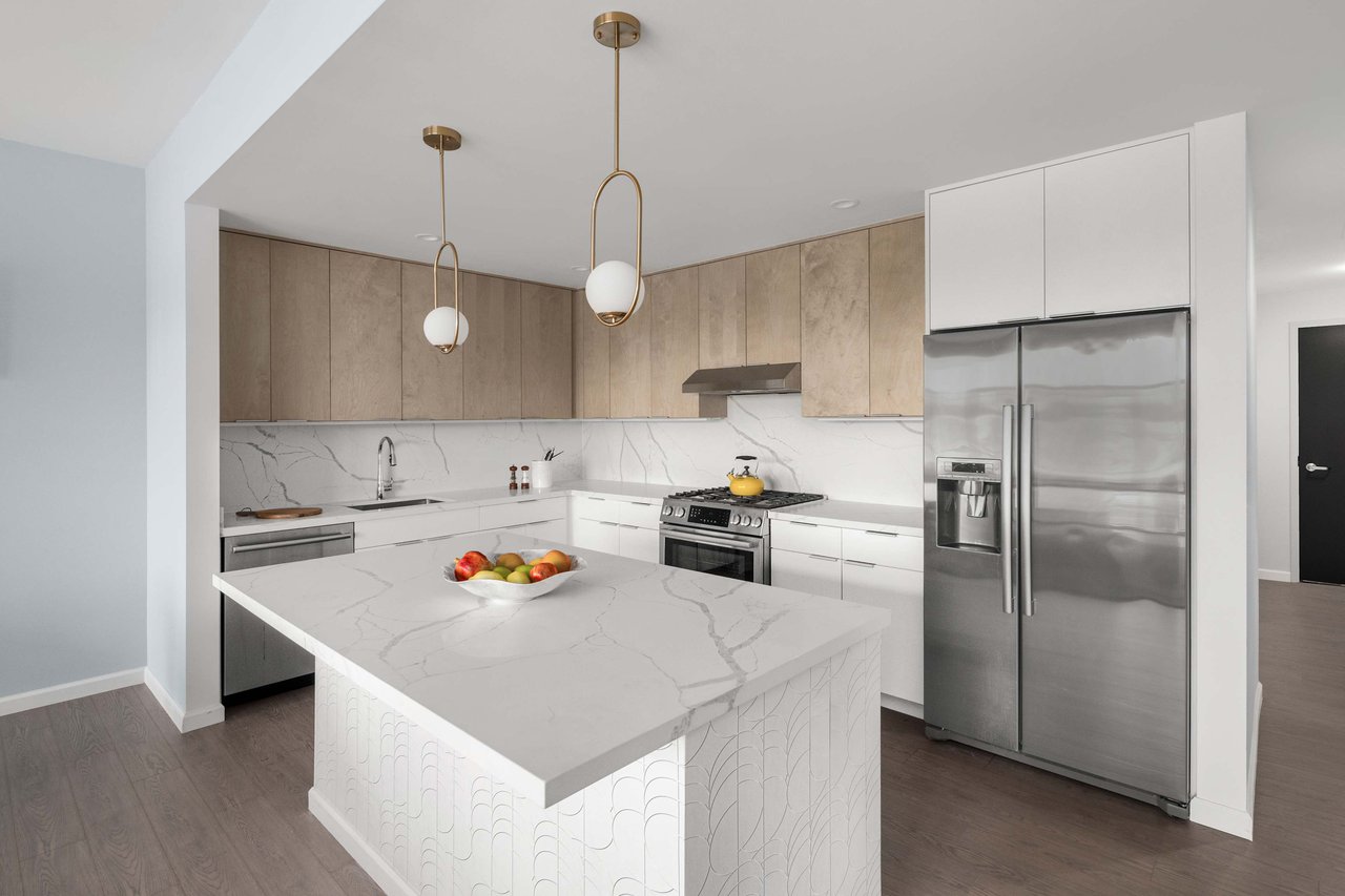OTTO 1 BEDROOM + DEN |  2 BATHROOM