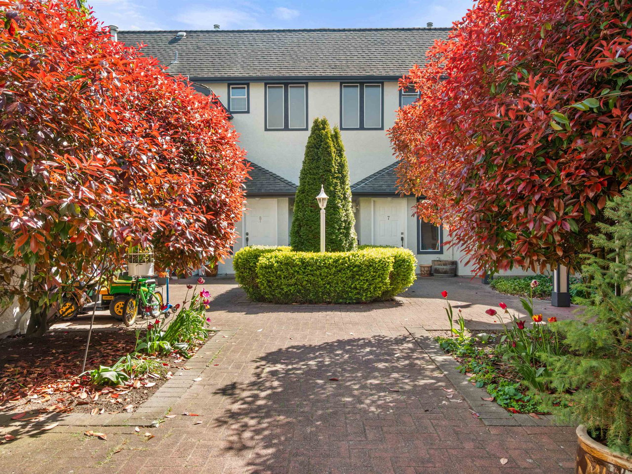 5-4890 48 Ave