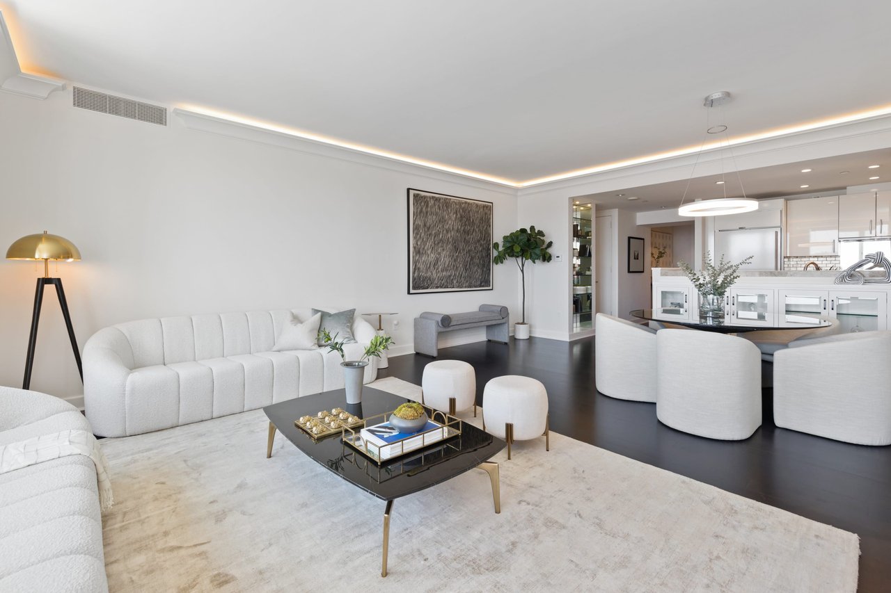 St Regis Residence 32C