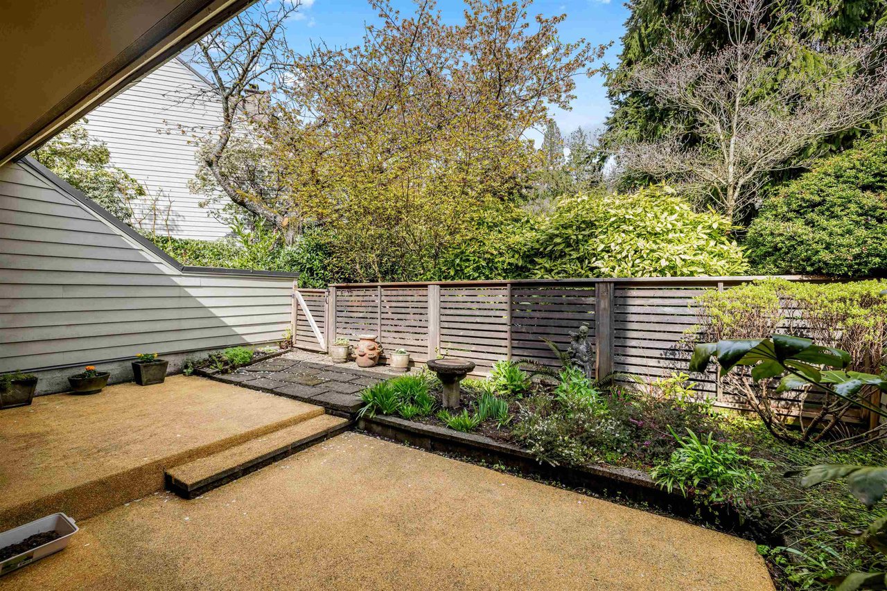 7-4957 Marine Dr
