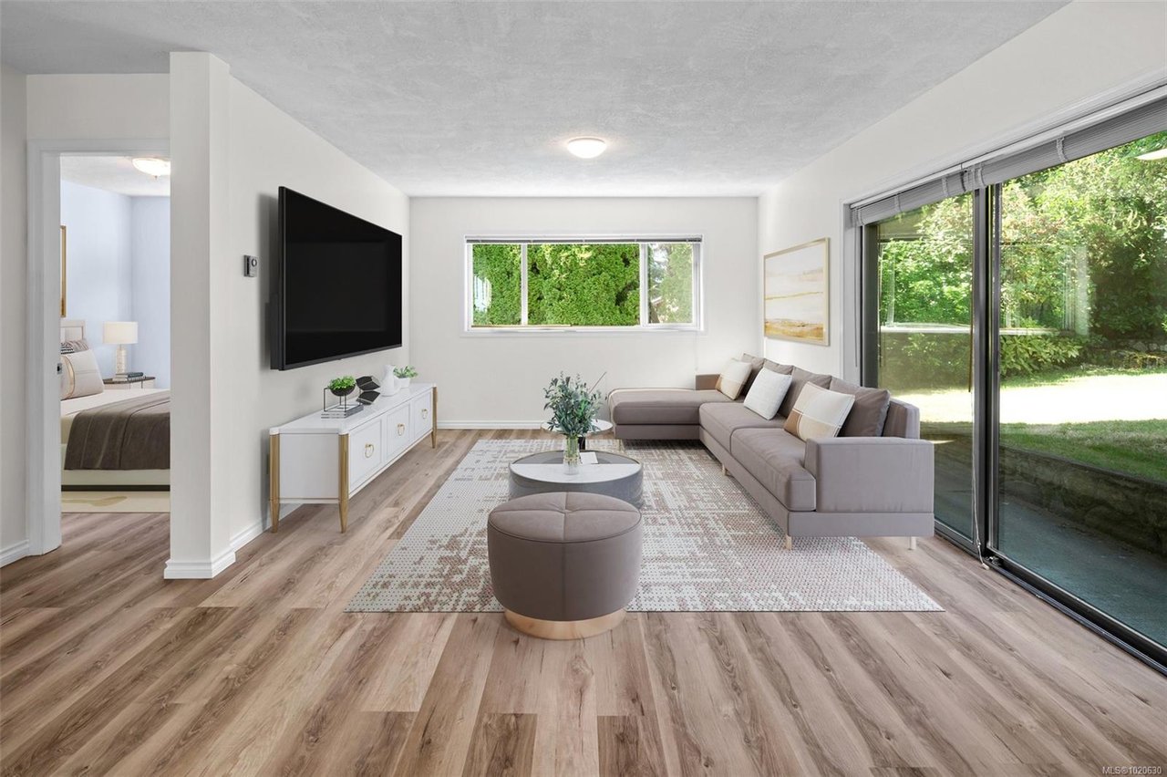 4243 Panorama Dr