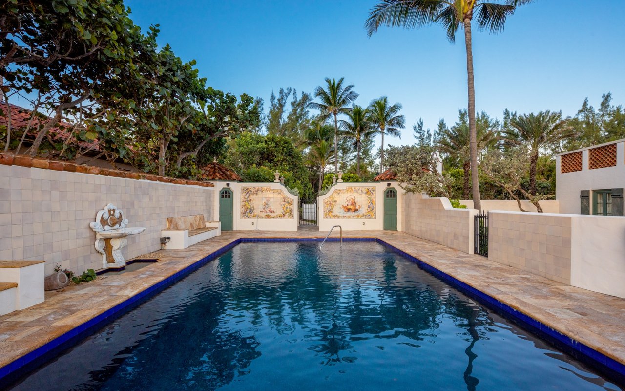 2817 N Ocean Blvd