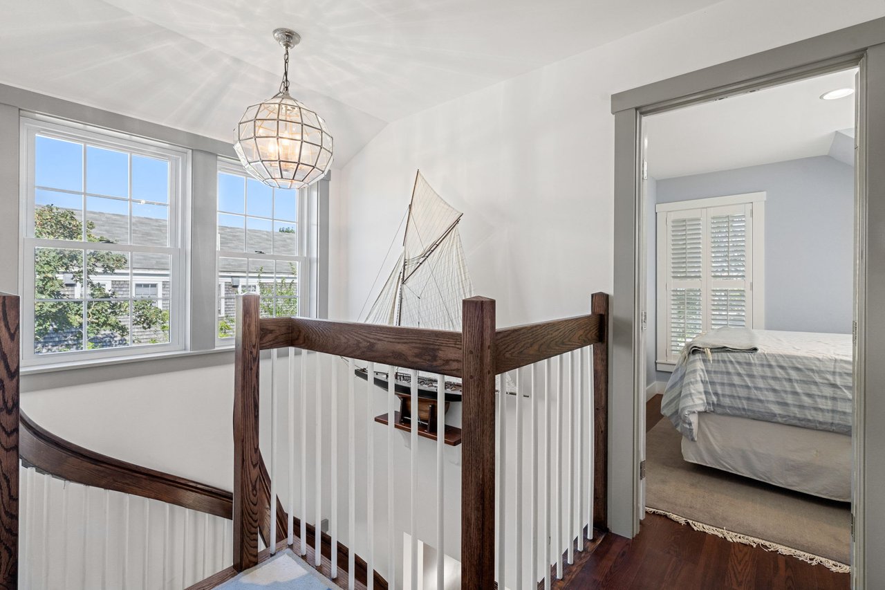 8 Cornish St