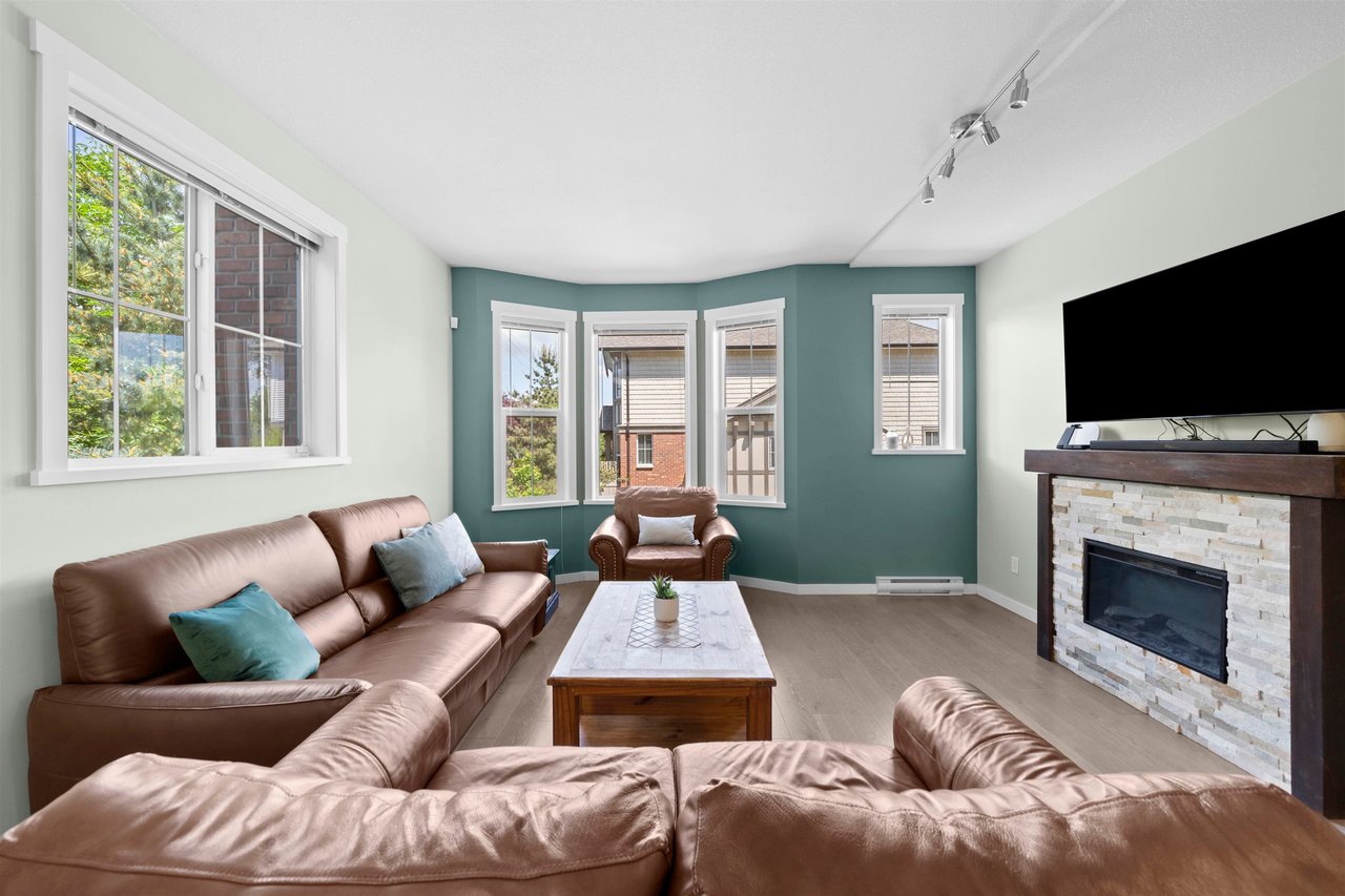 83-14838 61 Ave